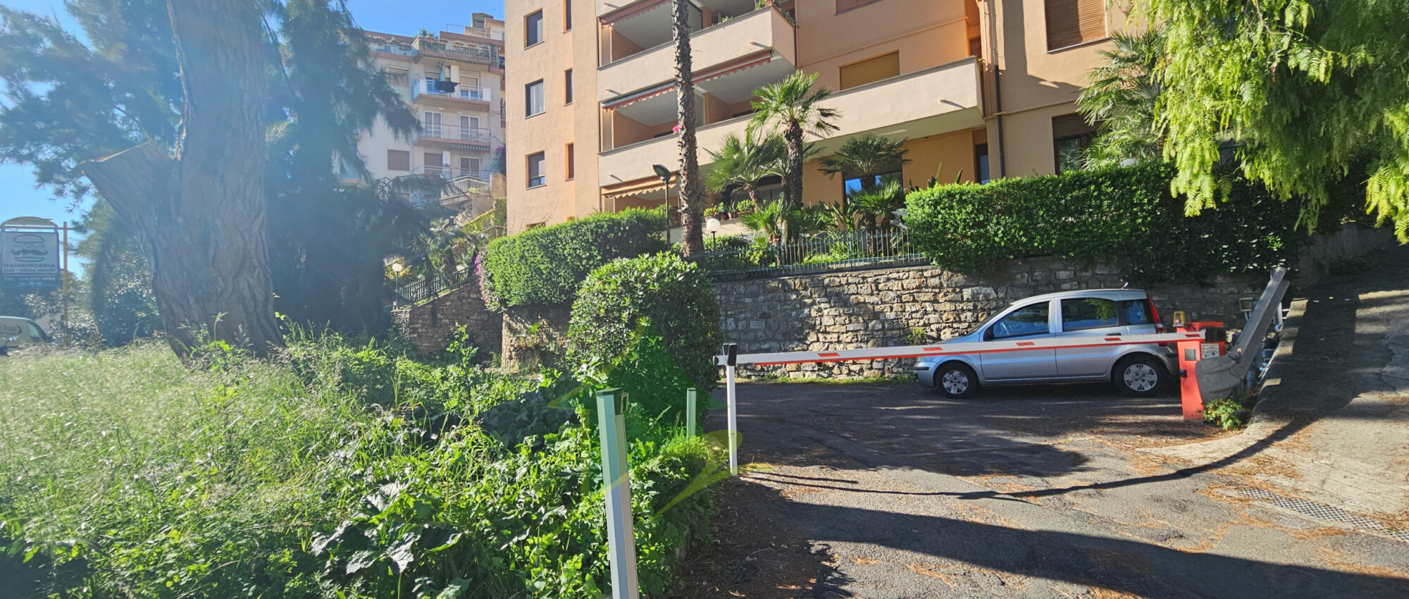 TRILOCALE TERRAZZO E POSTEGGIO –  Trilocale a Sanremo